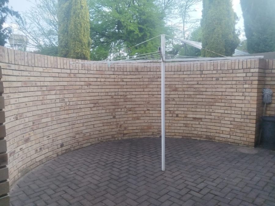To Let 3 Bedroom Property for Rent in Hillsboro Free State